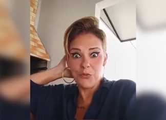 Diretora de escola pública que chamou autismo de ‘transtorno da moda’ volta ao cargo após decisão da Justiça