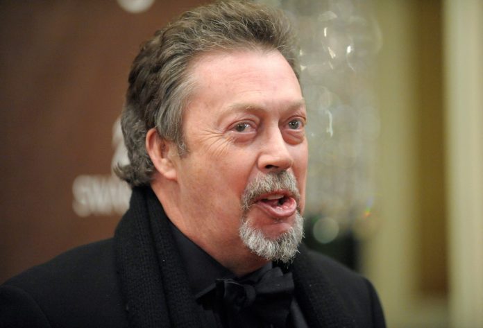 2026-08-26t160522z-1931308074-rc2g6na4nbmq-rtrmadp-3-people-tim-curry-scaled